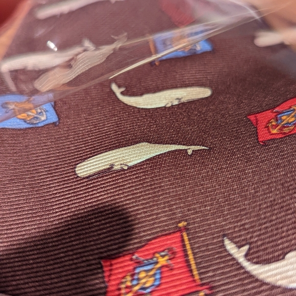Etro tie with whales red, blue, and white - Picture 4 of 4